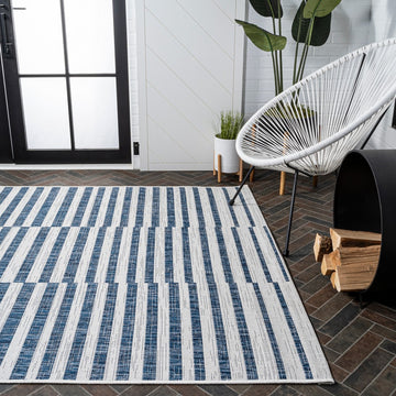 Sukie Modern Offset Stripe Indoor/outdoor Area Rug